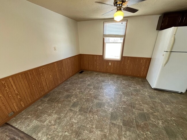 Building Photo - 1229-1233 3rd Ave SE