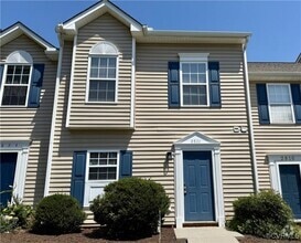 Building Photo - 2820 Goyne Loop