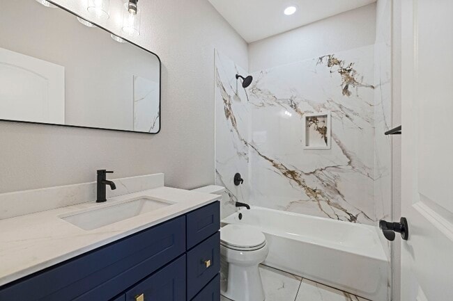 Foto del edificio - 619 S Sacramento St