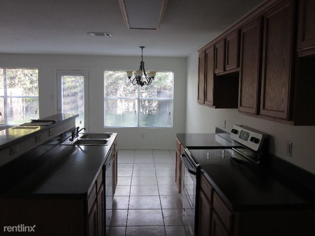 Building Photo - 3 br, 2.5 bath Townhome - 7521 Ederville road