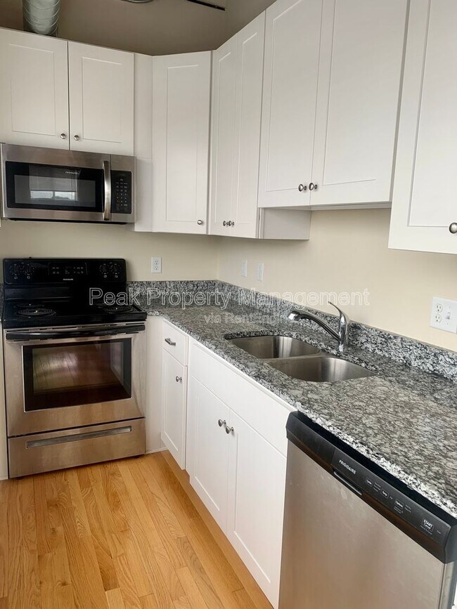Foto del edificio - 2709 W Broad St