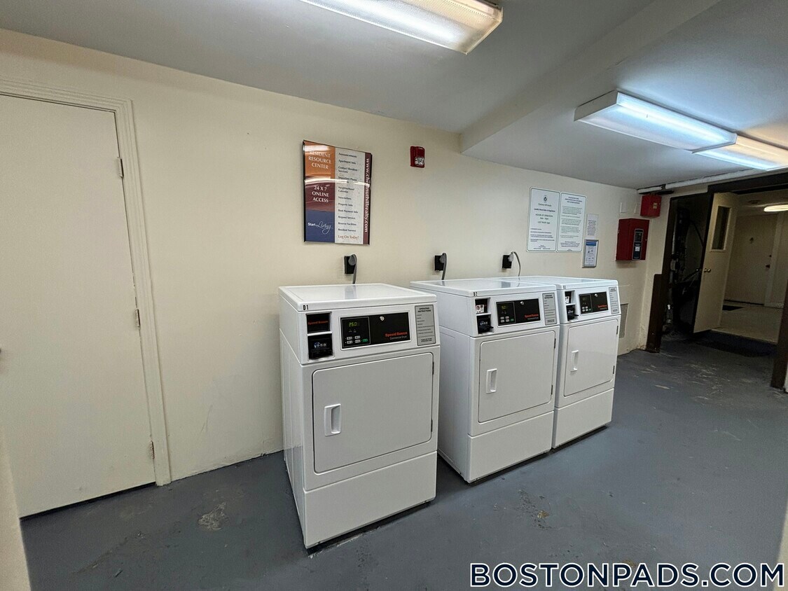 Foto principal - 1539 Beacon St