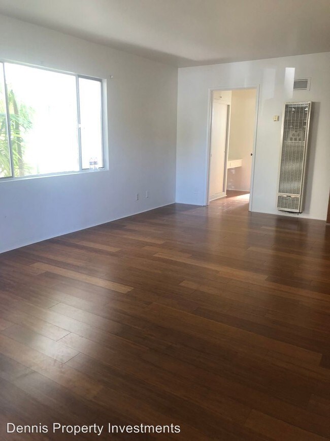 Foto del edificio - 3048 Luna Dr