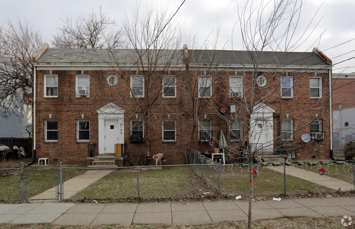 Building Photo - 616-620 Mellon St SE