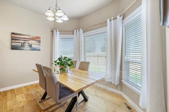 Foto del edificio - 9746 W Blue Meadows St
