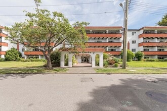 Building Photo - 1030 Pendergast St
