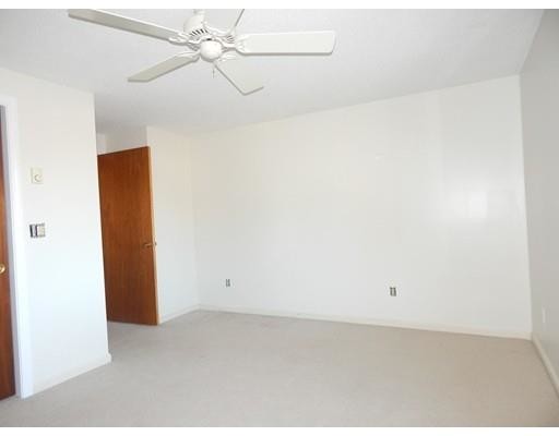 Building Photo - 109 Maple St