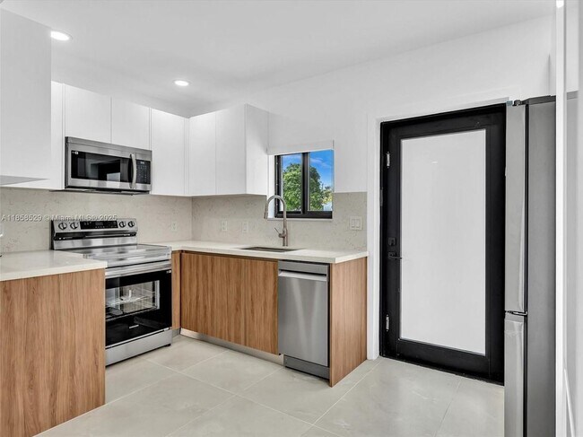 Foto del edificio - 107 Central Ave