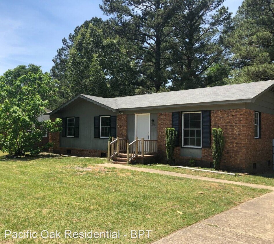 Primary Photo - 3 br, 1.5 bath House - 1070 Madonna Drive