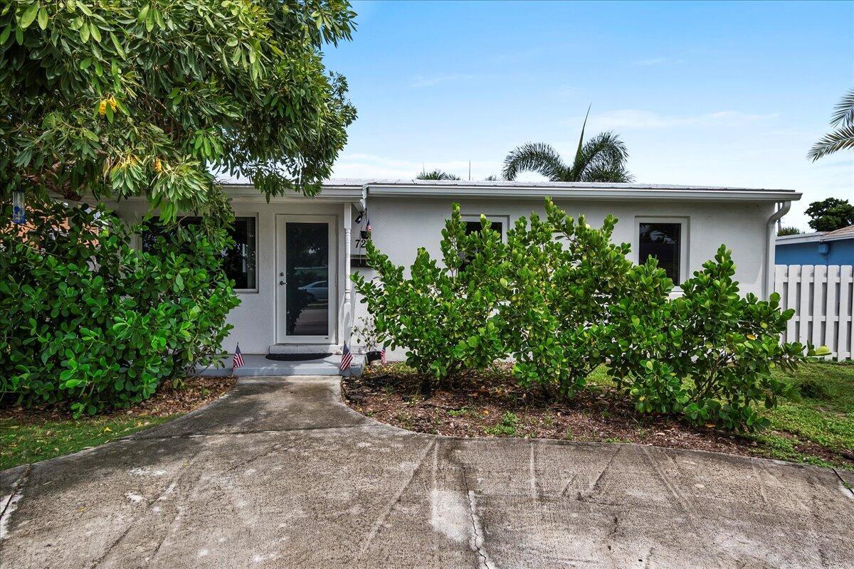 Foto principal - 727 Bunker Rd