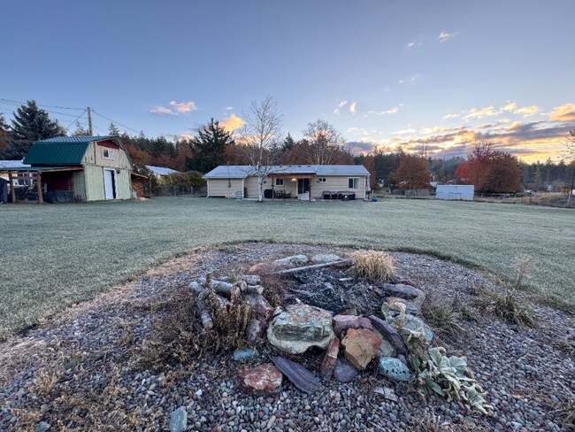 Foto del edificio - 328 Cougar Trail