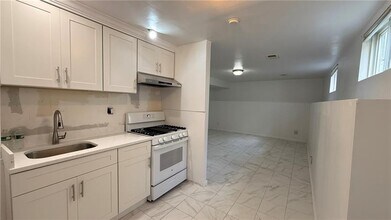 Building Photo - 119 Raritan Ave