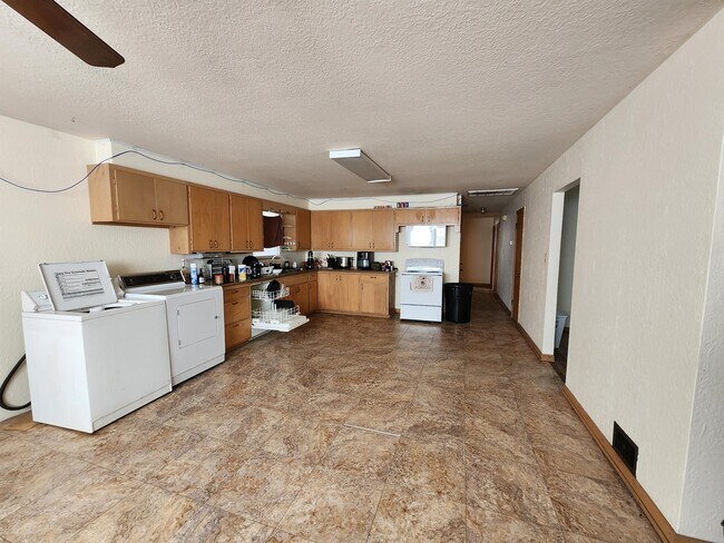 Building Photo - 112 Oklahoma Dr