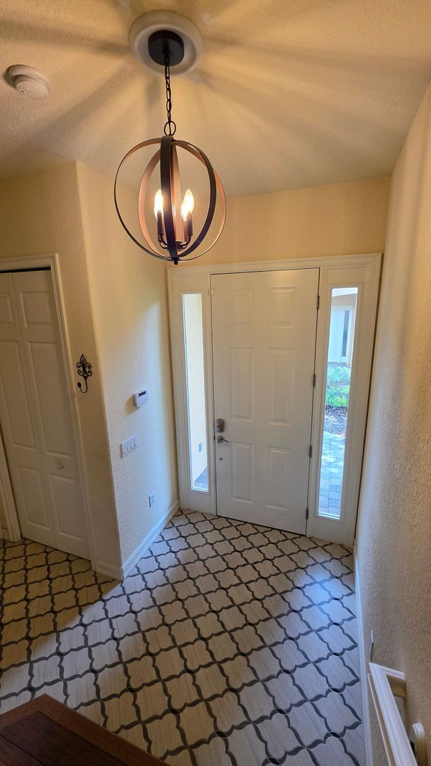 Foto del edificio - 3 bedroom 3 bathroom 2 car garage townhome in Mission Inn.