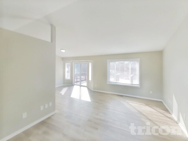Foto del edificio - 14098 Yosemite Ave S