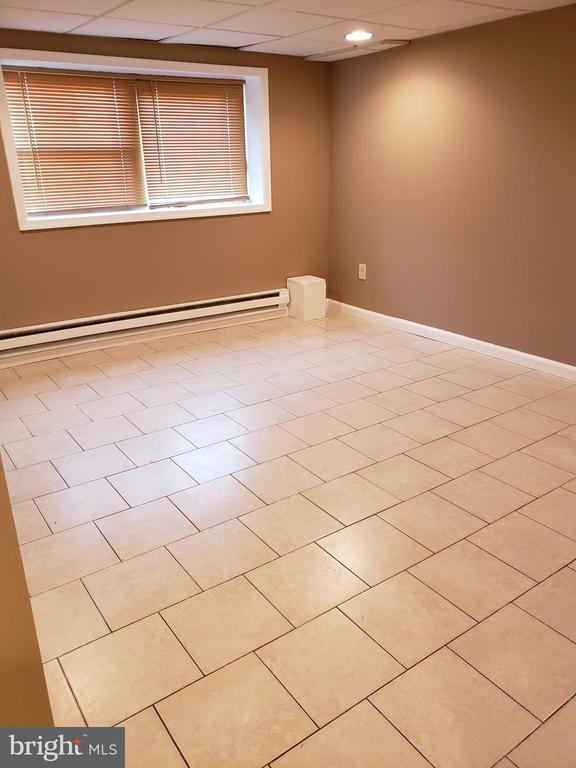 Foto del edificio - 155 Meadowbrook Ln