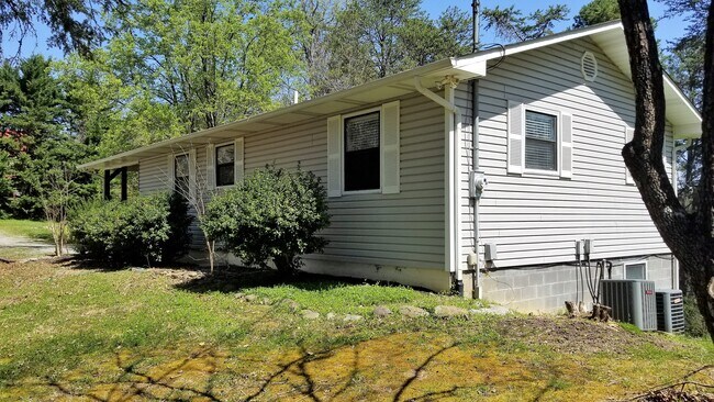 Building Photo - 2361 Forge Hideaway Loop