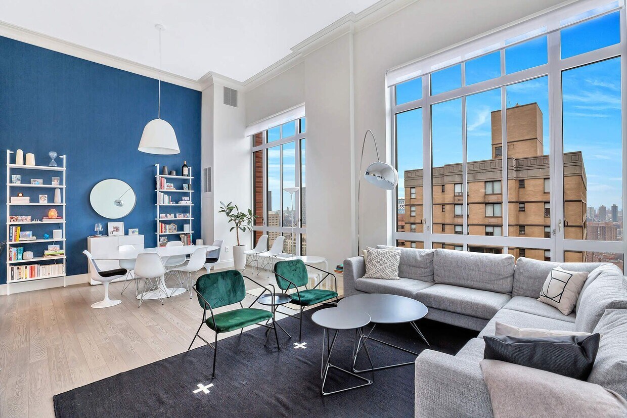 Foto principal - 200 E 95th St