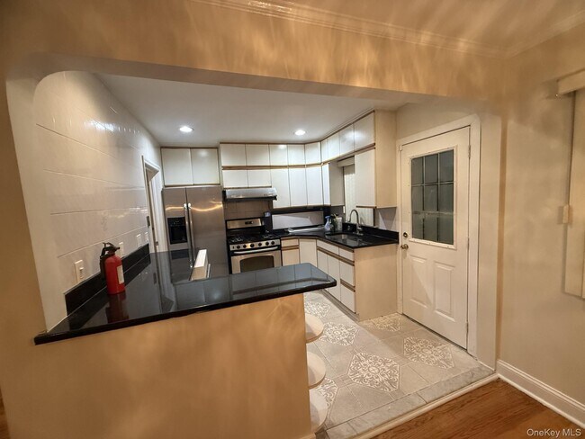 Foto del edificio - 147 Primrose Dr