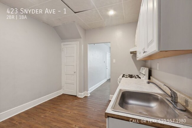 Building Photo - 2 Bedroom 1 Bath  Apartment in Queens Vill...