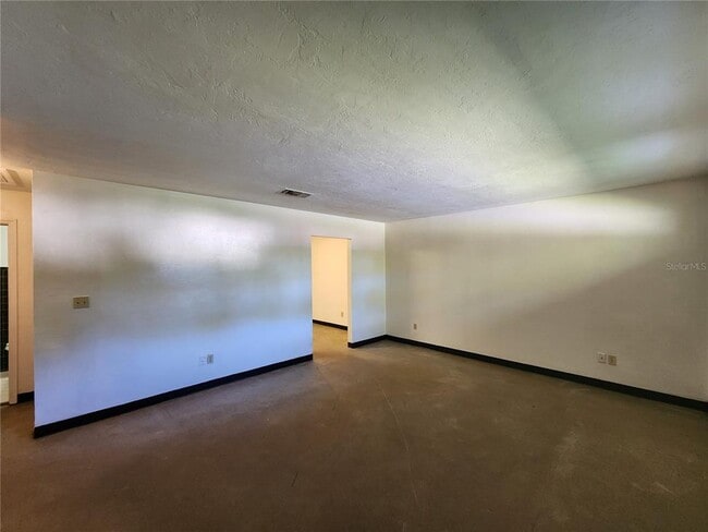 Foto del edificio - 5817 NW 23rd Terrace