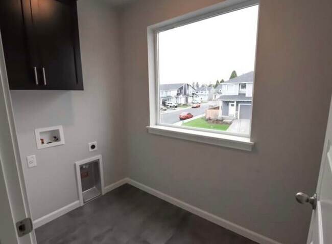 Foto del edificio - Beautiful 3 bed 2.5 ba