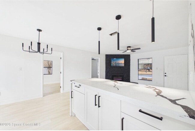 Building Photo - 6990 Bryant Rd