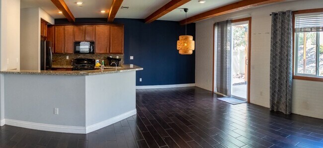 Foto del edificio - 3733 Bur Oak Rd