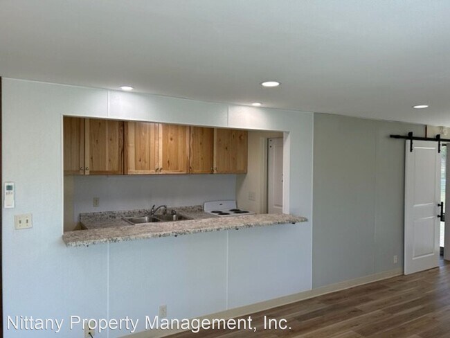 Building Photo - 1 br, 1 bath House - 250-2C S. Corl Street