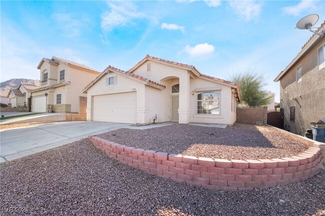 Foto del edificio - 6585 Bush Clover Ln