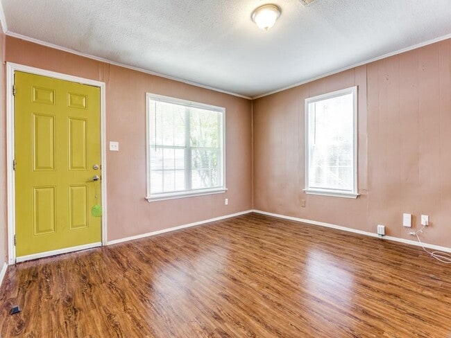 Foto del edificio - 1136 Garland Ave