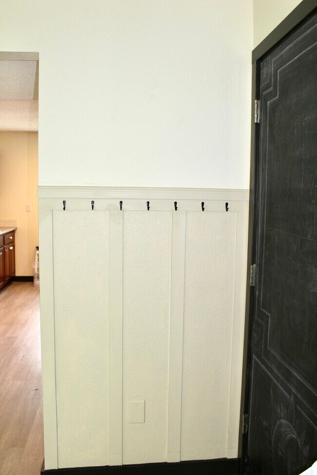 Foto del edificio - 9330 E Girard Ave