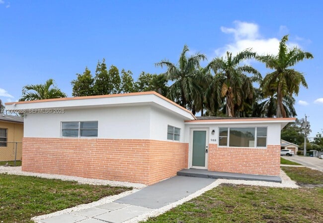 Building Photo - 988 NW 10th St
