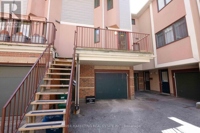 Building Photo - 40 MacLaren St
