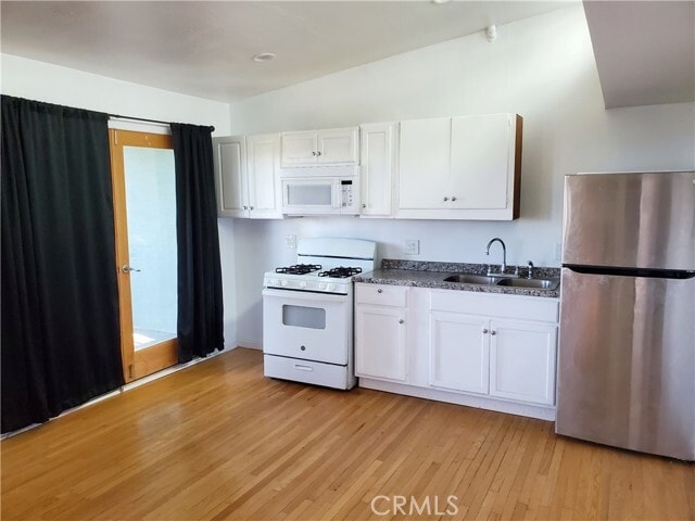 Building Photo - 1404 N San Remo Dr