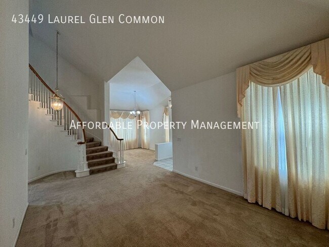 Building Photo - 43449 Laurel Glen Cmn