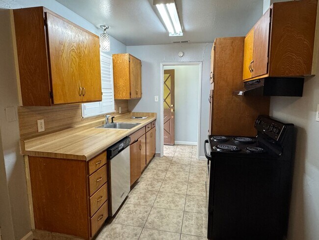 Foto del edificio - 714 E Longview Ave