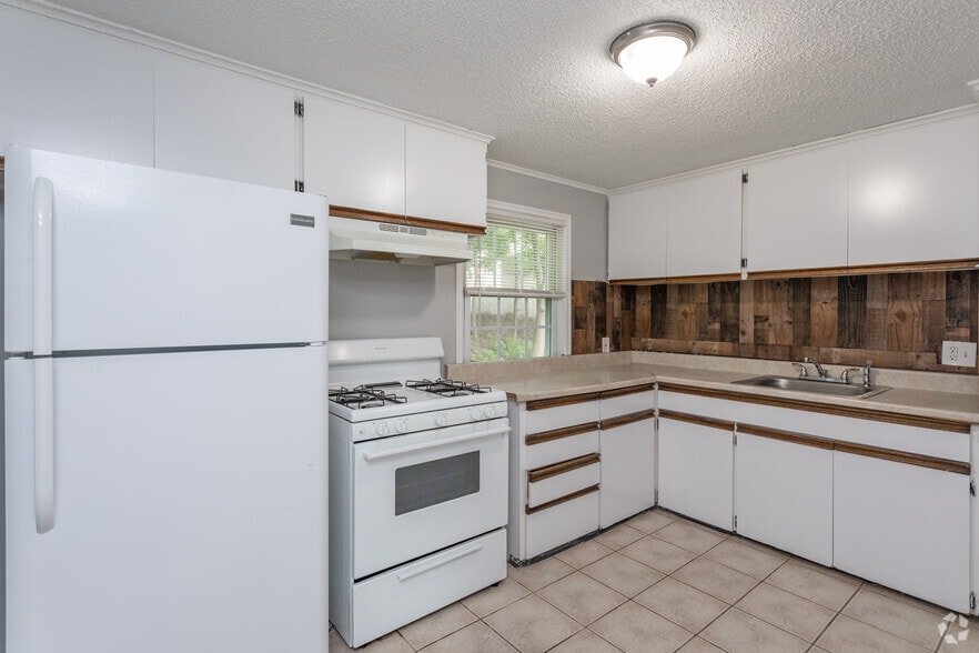 Diamond Ridge Apartments