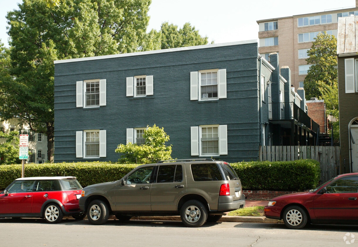 Building Photo - 903-907 25th St NW