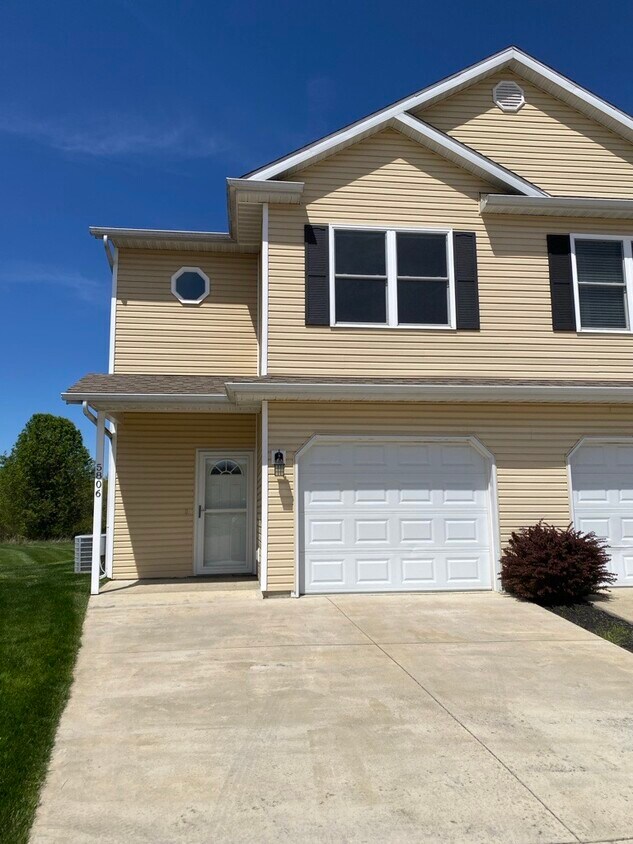 Foto principal - 5806 W Daffodil Ct