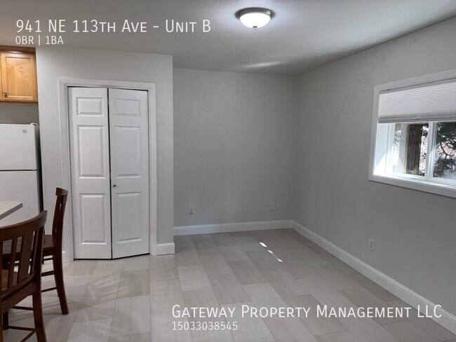 Foto del edificio - 941 NE 113th Ave