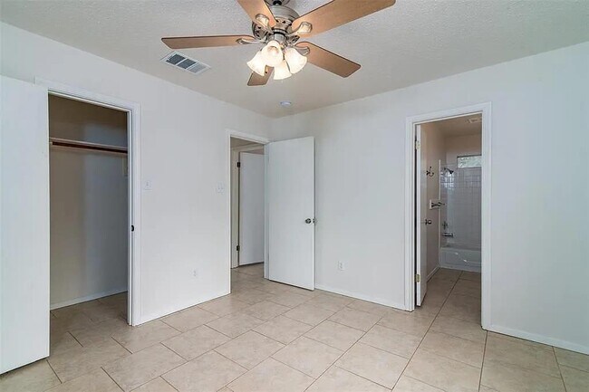 Foto del edificio - 7229 Aldea Dr