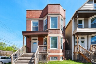 Building Photo - 1756 W School St