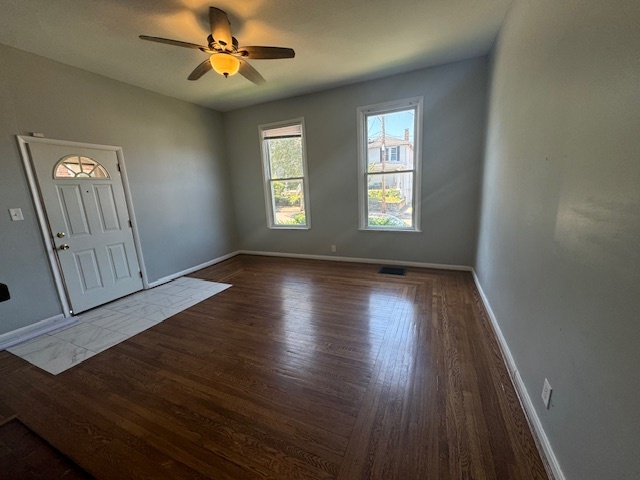 Building Photo - Nice single-family home in downtown Dayton