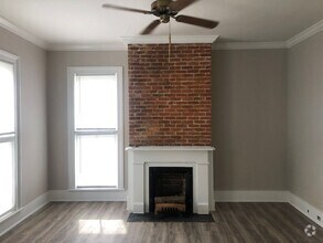 Building Photo - 413 E Adams St
