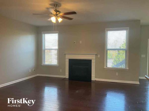 Foto del edificio - 2104 Aringill Ln