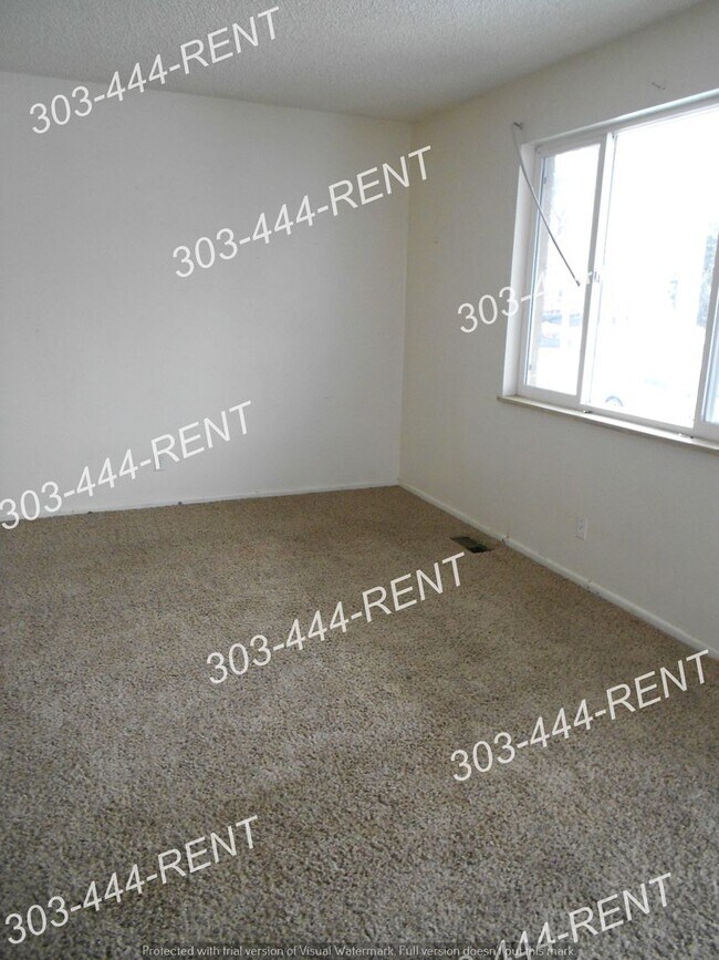 Foto del edificio - 3 Bedroom 2 Baths in Montbello