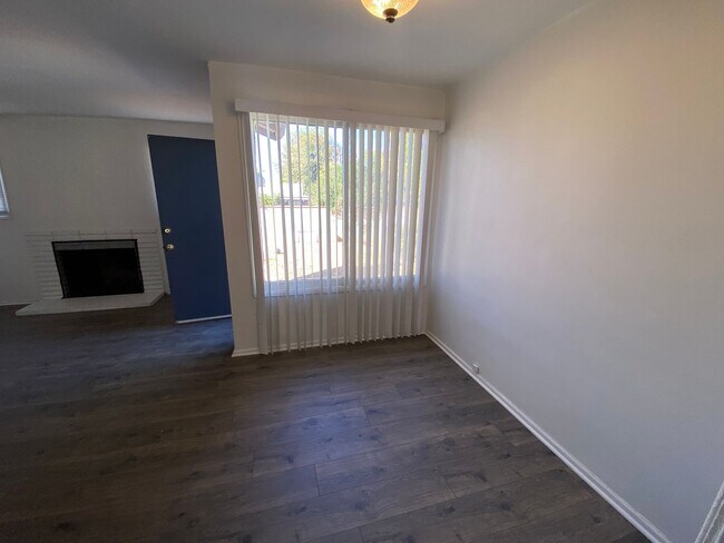 Foto del edificio - Lancaster 3 bedroom - AVAILABLE NOW!