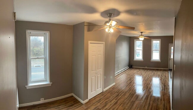 Foto del edificio - 855 Lancaster Ave