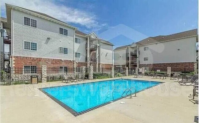 Foto del edificio - 6255 Beechtree Dr